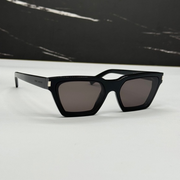 NEW SAINT LAURENT BLACK WOMEN SUNGLASSES SL 633 SAINT LAURENT CALISTA SL633 - Picture 1 of 10